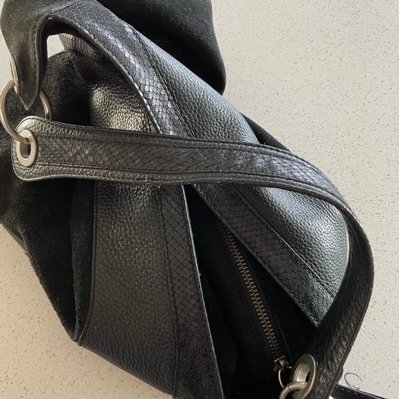 Banana Republic black suede leather shoulder bag - Picture 4 of 7